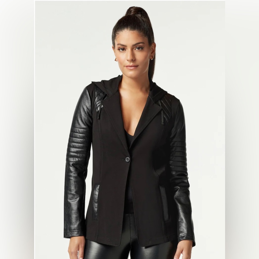 BLANC NOIR HOODED BLAZER